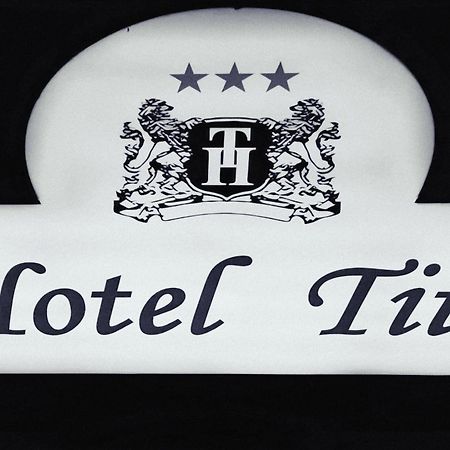 מסטרה Hotel Tito מראה חיצוני תמונה