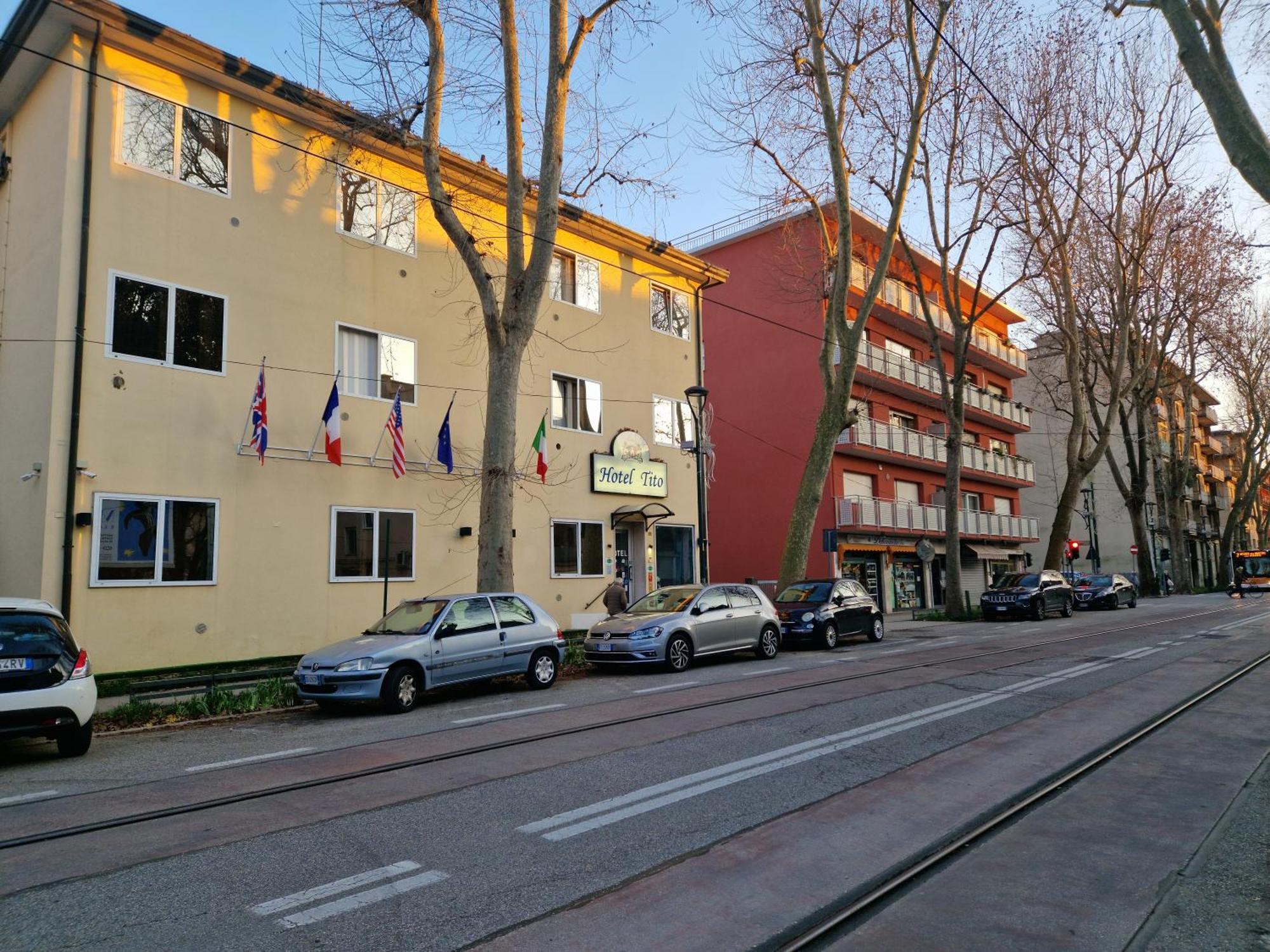 מסטרה Hotel Tito מראה חיצוני תמונה