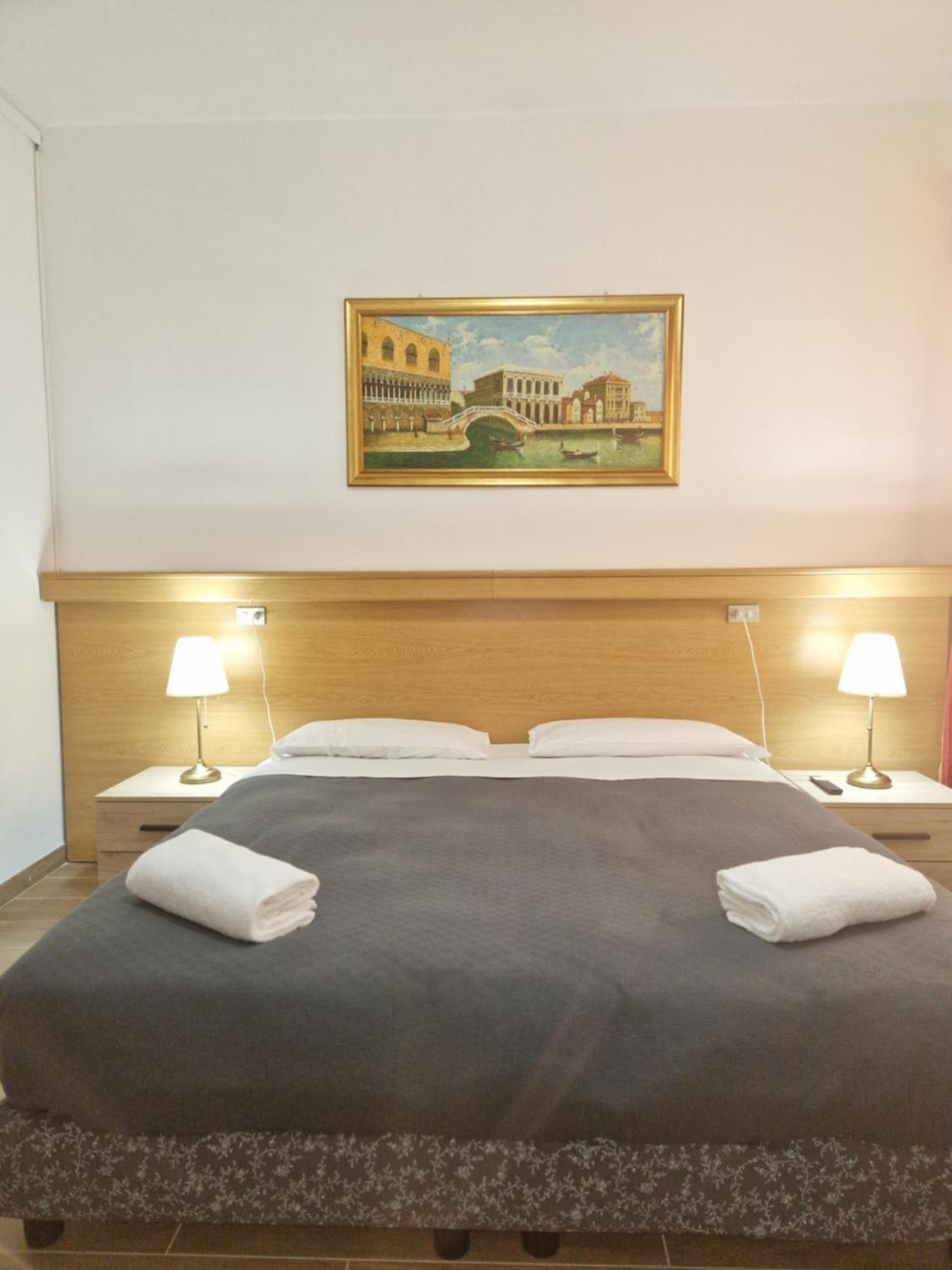 מסטרה Hotel Tito מראה חיצוני תמונה