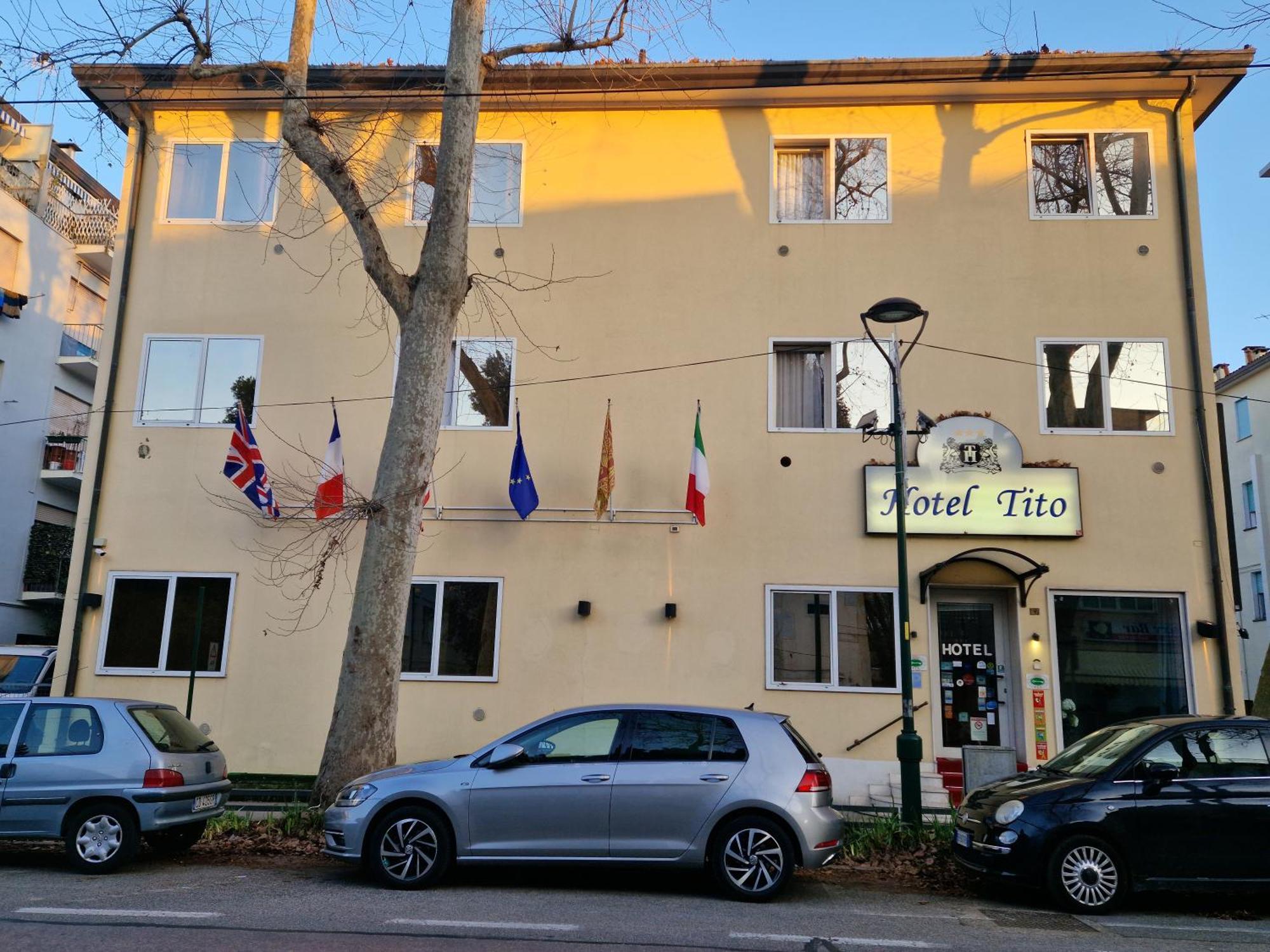 מסטרה Hotel Tito מראה חיצוני תמונה
