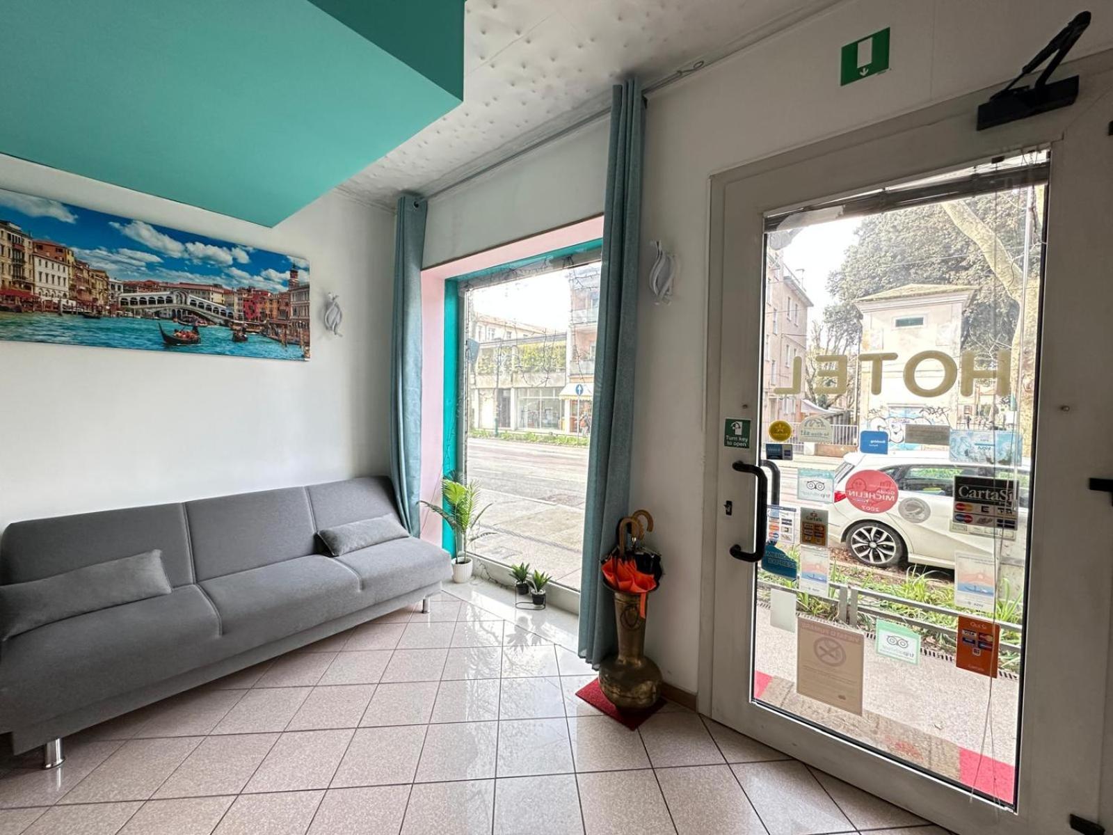 מסטרה Hotel Tito מראה חיצוני תמונה