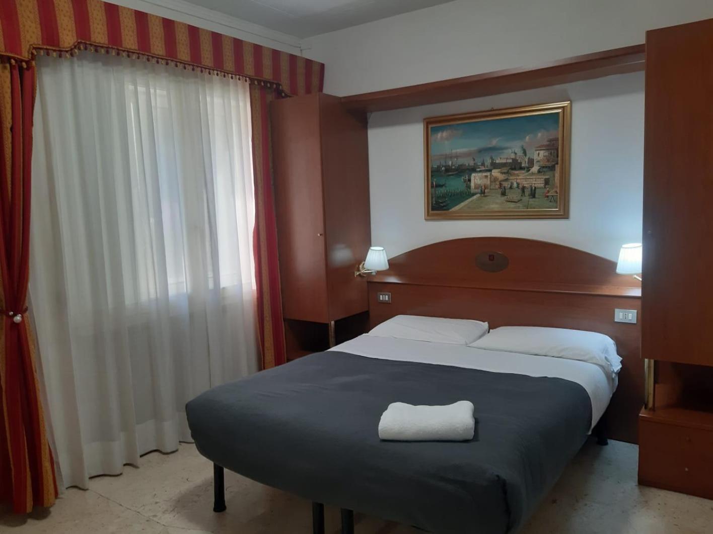 מסטרה Hotel Tito מראה חיצוני תמונה