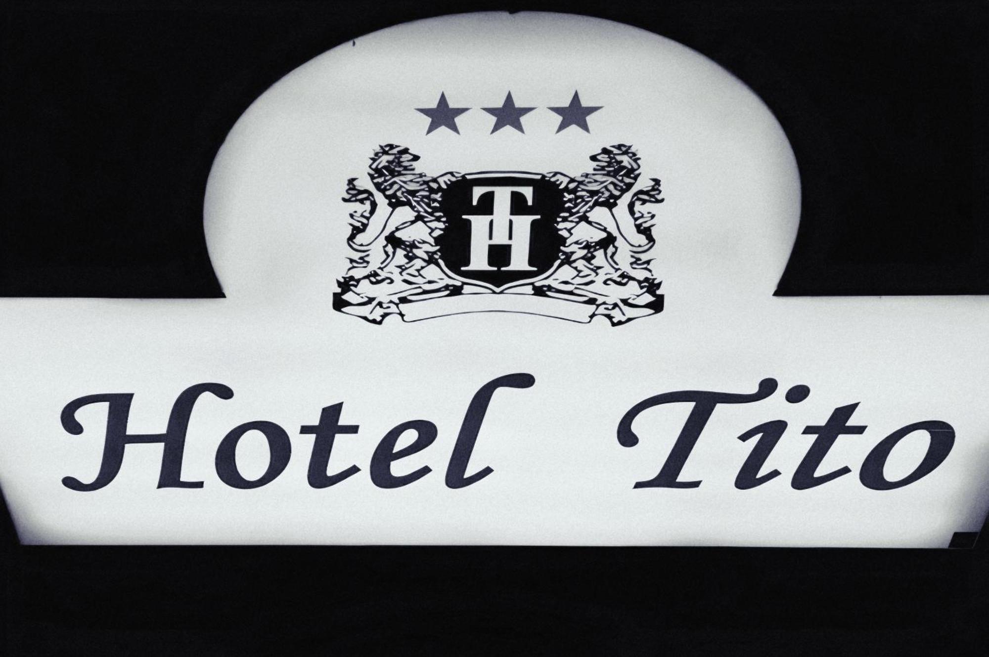 מסטרה Hotel Tito מראה חיצוני תמונה